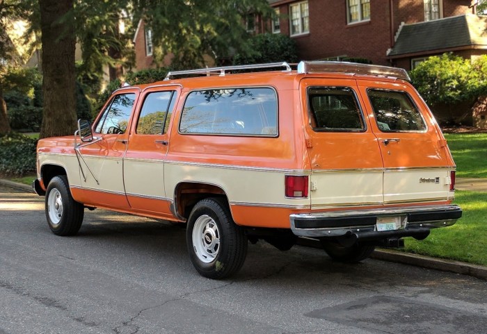 Suburban 1977 chevy k20 4wd original miles only chevrolet owner orange price