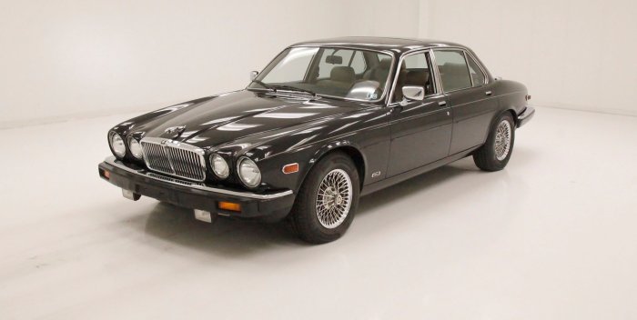 Jaguar xj6 offered