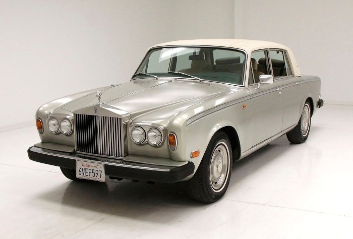 1977 Rolls-Royce Silver Shadow: A Glimpse of Luxury