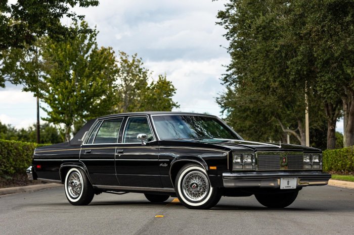 1977 Oldsmobile 98: A Classic American Sedan