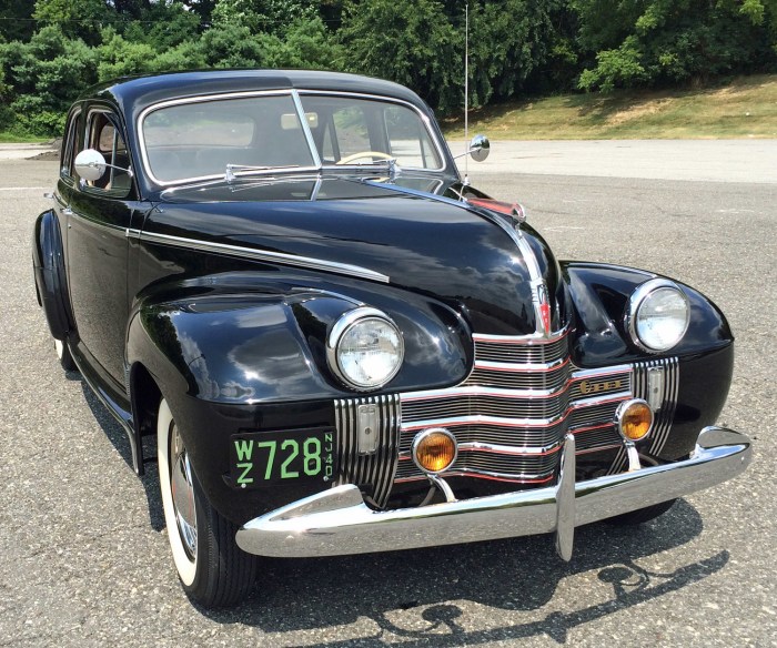 1940 Oldsmobile Antique