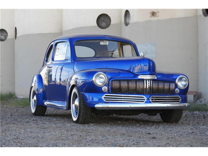 Mercury 1946 coupe door