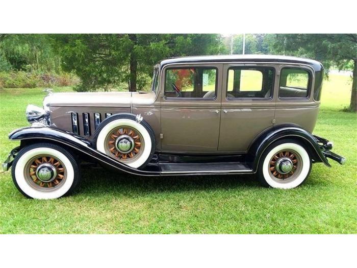 Oldsmobile 1932 model momentcar