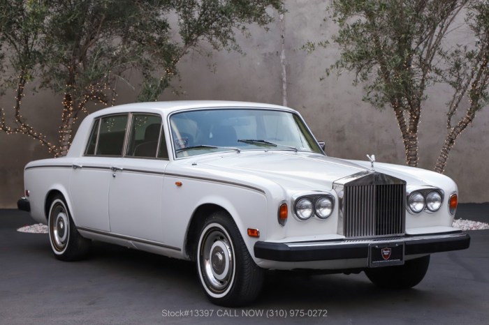 Rolls royce 1977 shadow silver ii