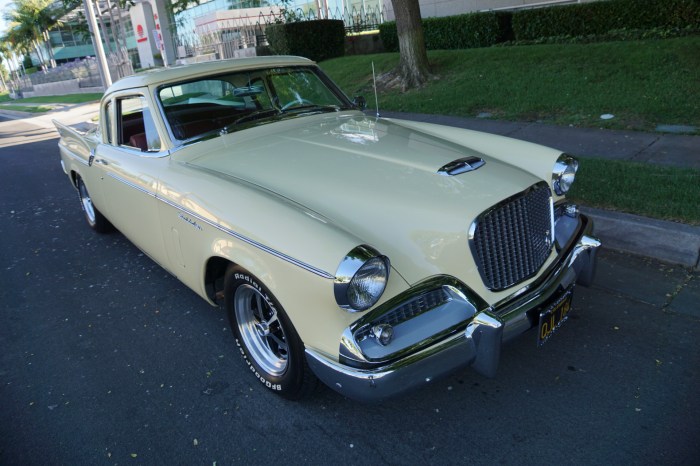 Studebaker hawk series rm 1957