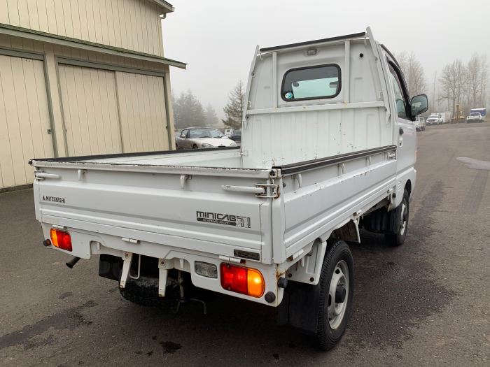 1997 Mitsubishi Minicab: A Look at the Japanese Kei Car Icon