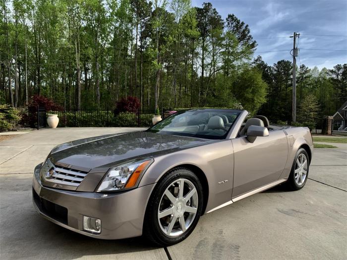 Cadillac xlr 2004 convertible