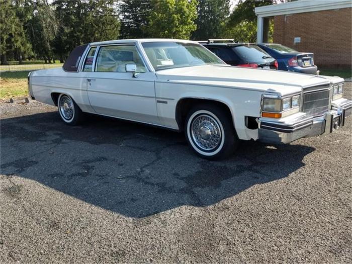 Cadillac 1983 deville sedan reserve bat