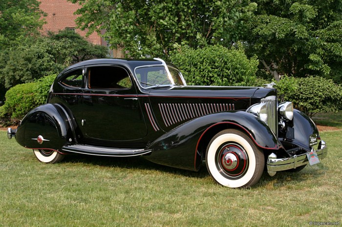 1934 Packard Twelve: A Luxury Icon of the Depression Era