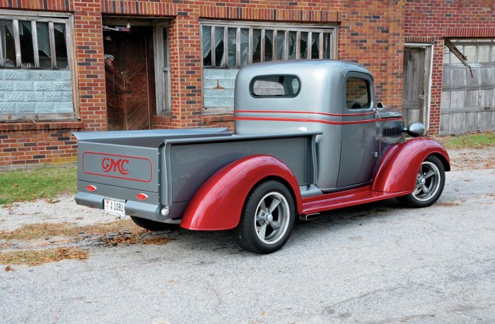 1937 GMC Custom: A Classic Trucks Legacy