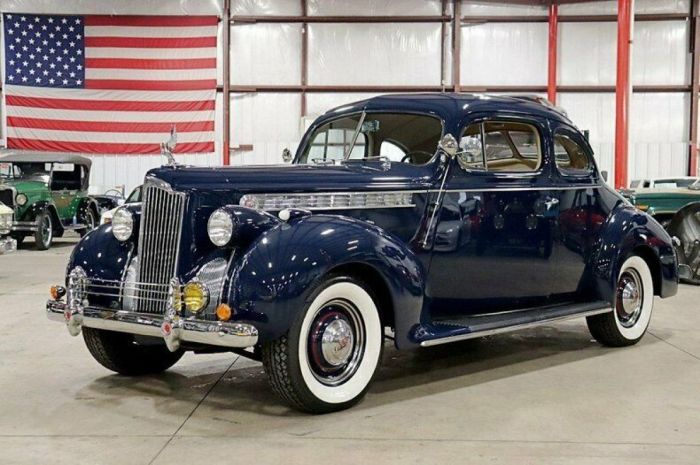 1940 Packard Six