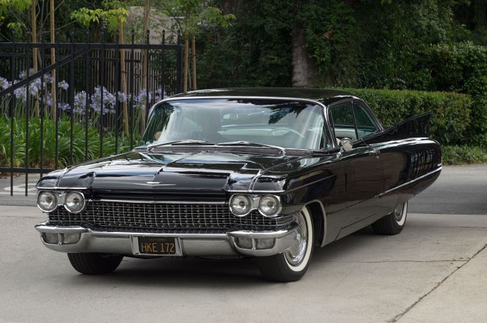 1960 Cadillac Sedan DeVille: A Timeless American Icon