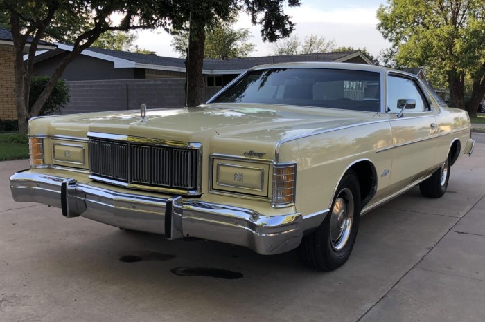 Mercury 1976 grand marquis momentcar