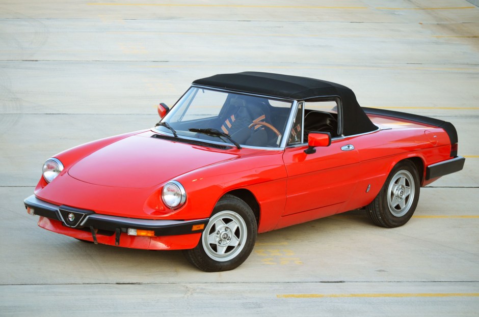 1985 Alfa Romeo 2000 Spider Veloce: A Classic Italian Sports Car