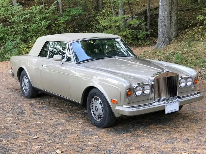 1986 Rolls-Royce Corniche II: A Classic Luxury Car