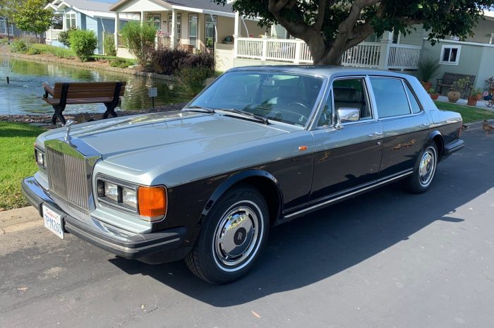 Rolls royce 1986 silver spur