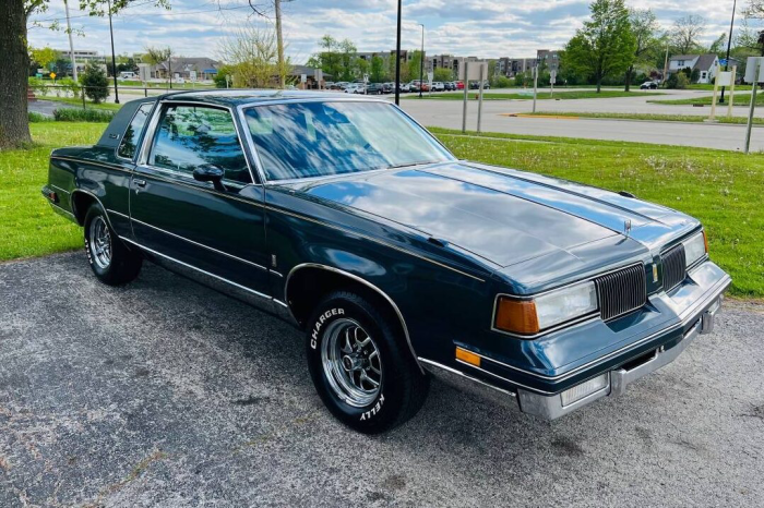 1987 Oldsmobile Cutlass Supreme Brougham