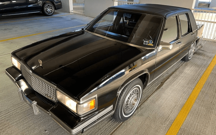 1988 Cadillac Sedan Deville