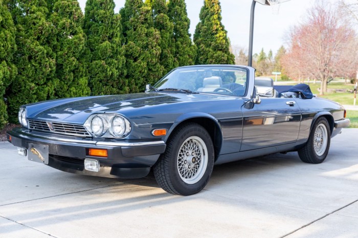 Xjs jaguar v12 convertible 43k reserve