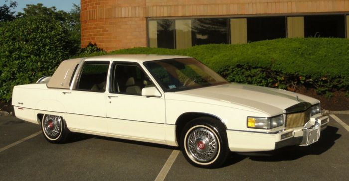 1990 Cadillac Sedan Deville