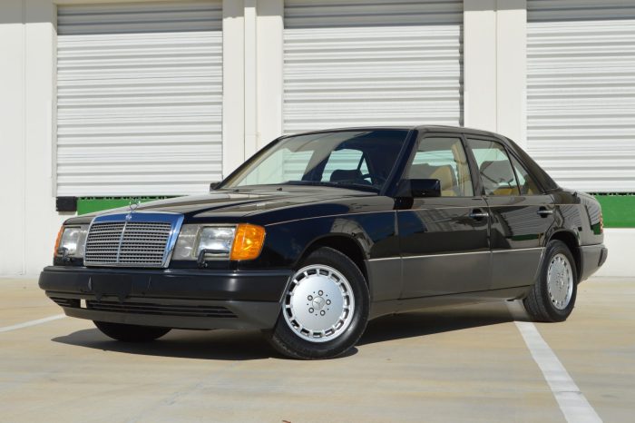 1990 Mercedes-Benz 300CE