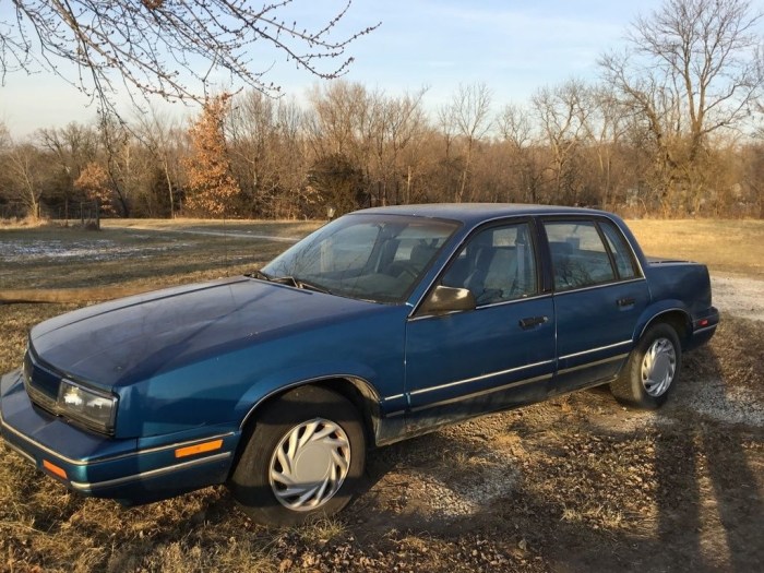 Cutlass oldsmobile calais 1991 cargurus sedan