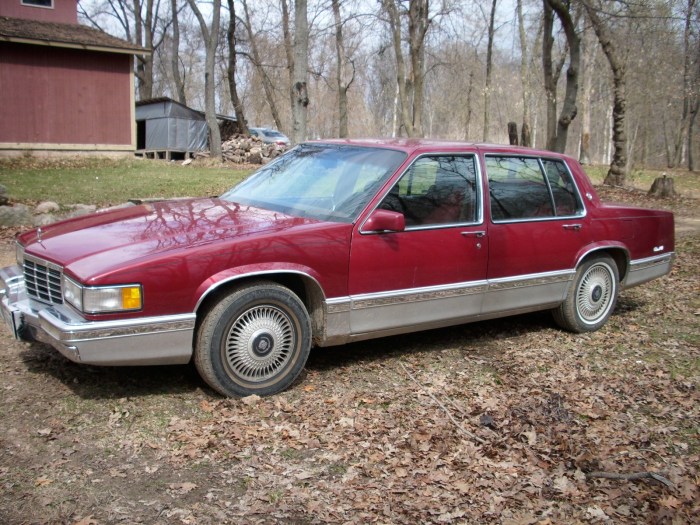 1992 Cadillac DeVille: A Classic American Luxury Sedan