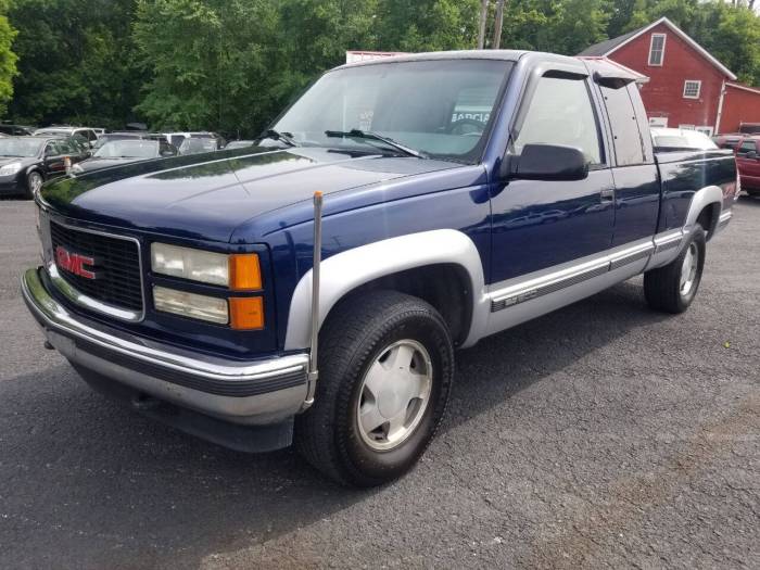 1996 GMC Pickup: A Classic Truck for Work and Play