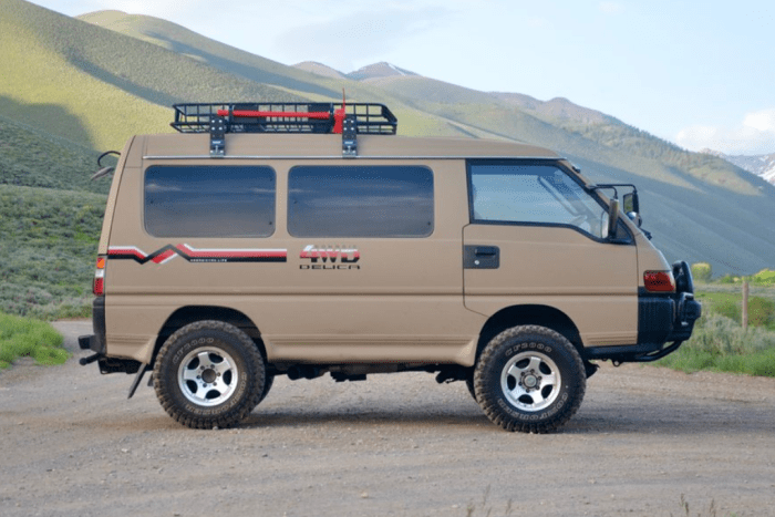 1997 Mitsubishi Delica