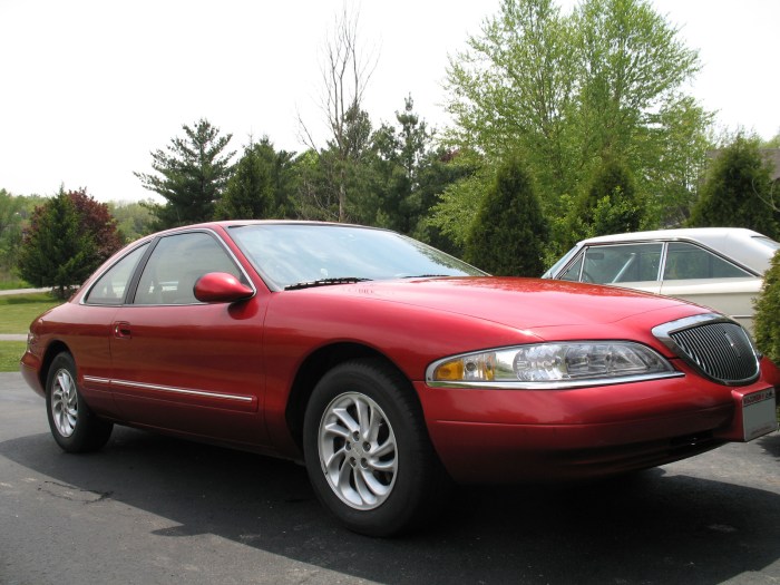 1998 Lincoln MK VII: A Classic Luxury Sedan