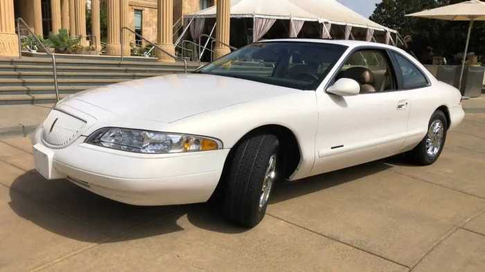 Viii lincoln mark 1998 coupe cargurus