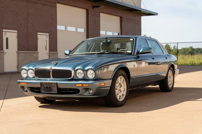 Jaguar xj8