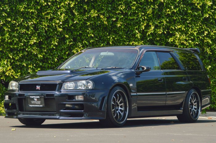 Nissan stagea 1998 exterior detail