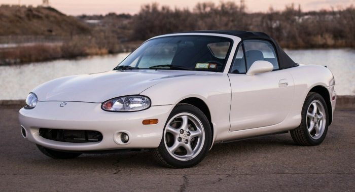 2000 Mazda MX-5 Miata