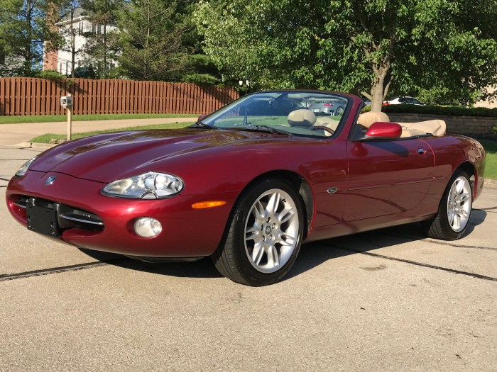 2001 Jaguar XK8: A Classic Sports Car Reborn