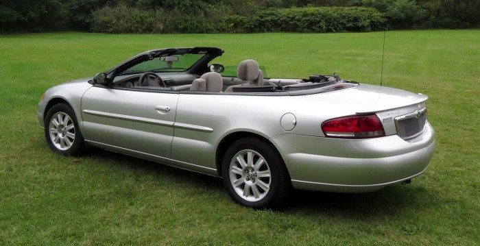 Sebring 2002 chrysler convertible gtc exterior picture