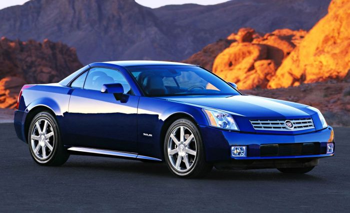 2004 Cadillac XLR: A Luxury Convertibles Rise