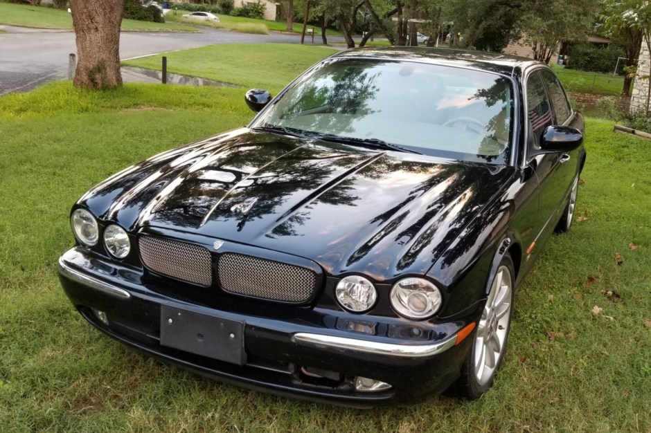 2004 Jaguar XJR