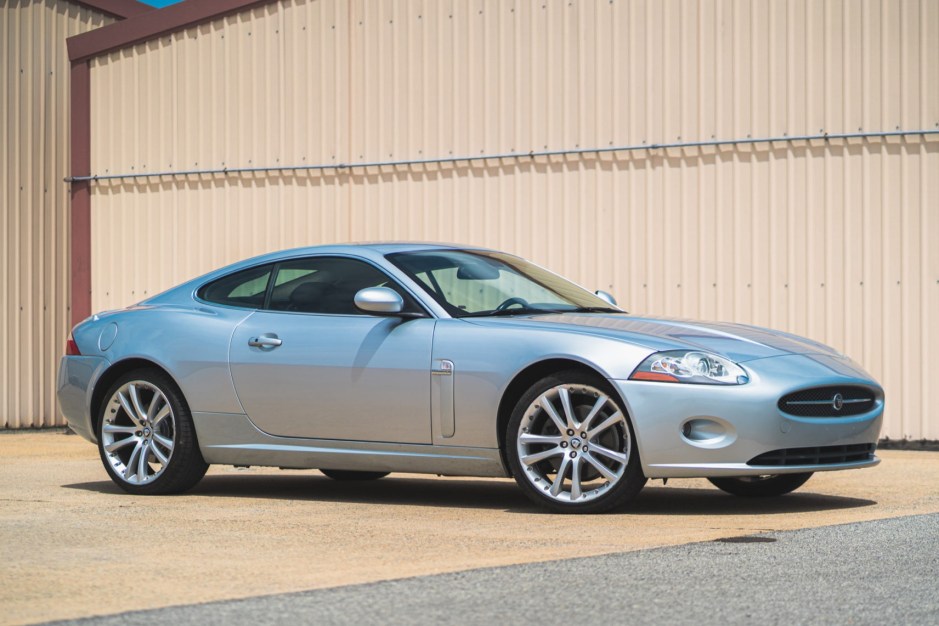 Jaguar 2007 xk coupe bat