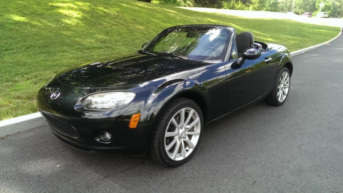 2007 Mazda MX-5 Miata: A Timeless Classic