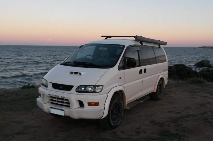 Delica mitsubishi autos