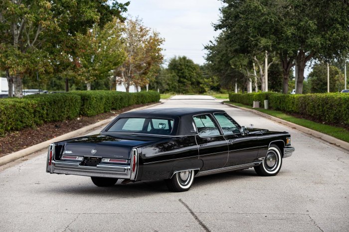 1976 Cadillac Fleetwood Brougham DElegance: A Glimpse of American Luxury