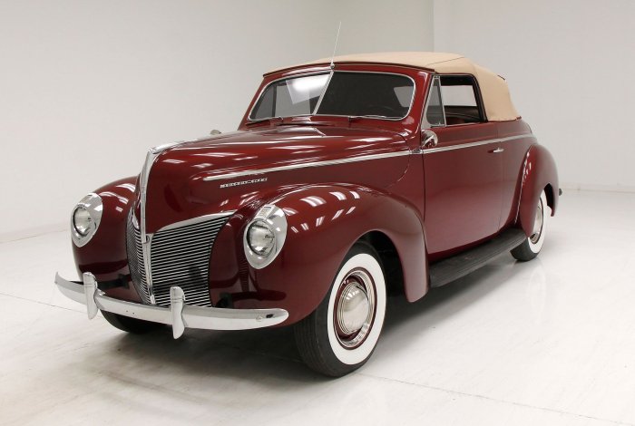 Eight 1940 mercury volo