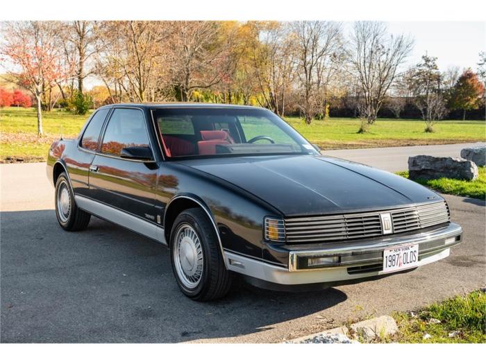 1987 Oldsmobile Toronado: A Look Back at a Classic