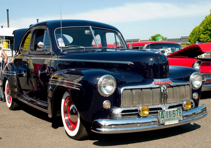 Mercury 1947 sedan coupe restored clean door original beautiful