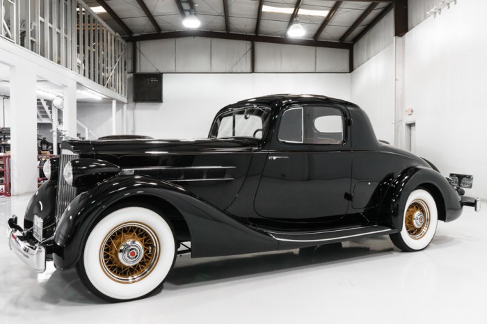 1935 Packard 1201