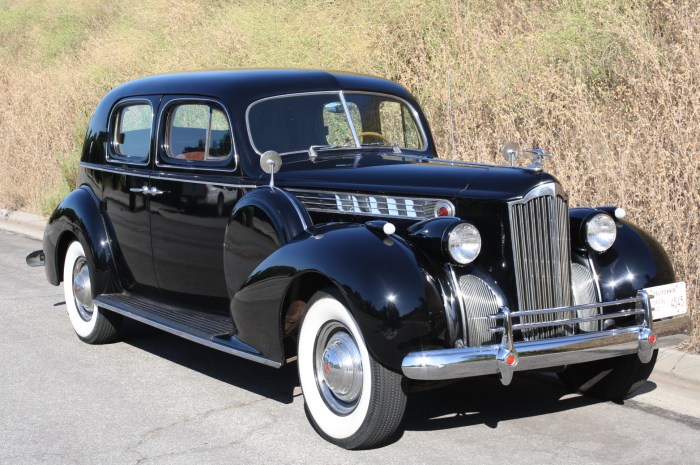 1940 Packard Sedan: A Glimpse into American Luxury