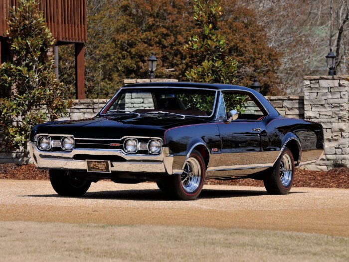 1967 Oldsmobile Cutlass: A Classic American Muscle Car