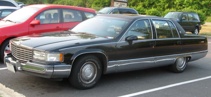 Cadillac fleetwood 1996 1993 1995 sedan lse file commons start cars wikipedia momentcar autodetective history interior wiki specs wikimedia size