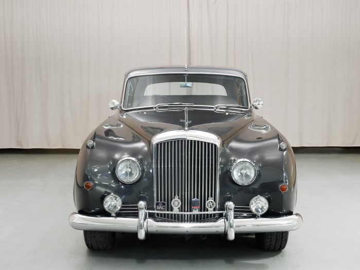 Bentley saloon s1 automatic speed 1956